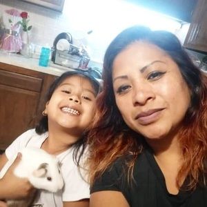 Meet your Posher, Estela